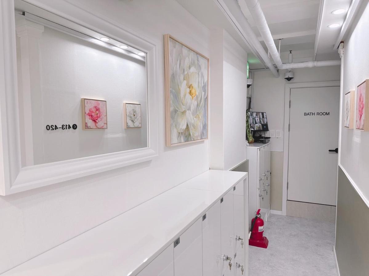 The Bay Cube House Female Only Hotel Guri Exterior foto